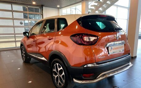 Renault Kaptur I рестайлинг, 2017 год, 1 233 000 рублей, 5 фотография