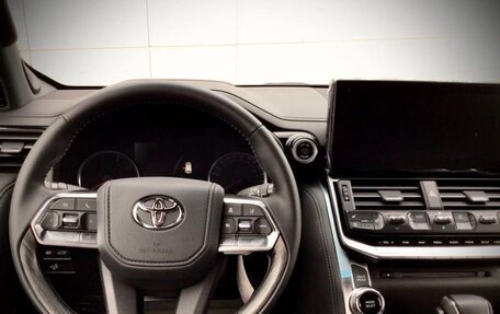 Toyota Land Cruiser, 2022 год, 12 100 000 рублей, 17 фотография
