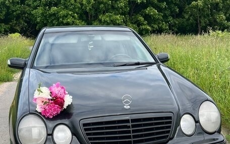 Mercedes-Benz E-Класс, 2001 год, 550 000 рублей, 2 фотография