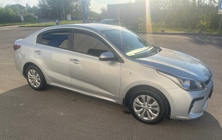 KIA Rio IV, 2018 год, 1 400 000 рублей, 2 фотография