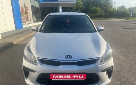 KIA Rio IV, 2018 год, 1 400 000 рублей, 3 фотография