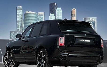 Rolls-Royce Cullinan, 2025 год, 83 000 000 рублей, 6 фотография