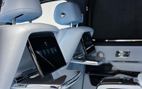 Rolls-Royce Cullinan, 2025 год, 83 000 000 рублей, 26 фотография