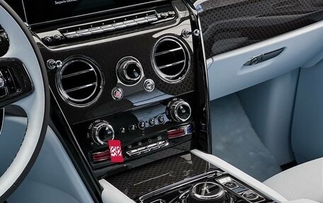 Rolls-Royce Cullinan, 2025 год, 83 000 000 рублей, 19 фотография