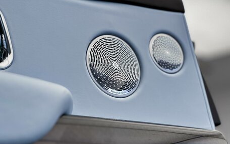 Rolls-Royce Cullinan, 2025 год, 83 000 000 рублей, 34 фотография