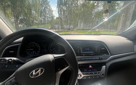 Hyundai Elantra VI рестайлинг, 2016 год, 1 450 000 рублей, 9 фотография