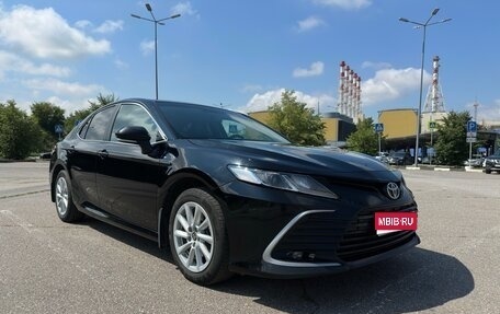 Toyota Camry, 2021 год, 2 950 000 рублей, 1 фотография