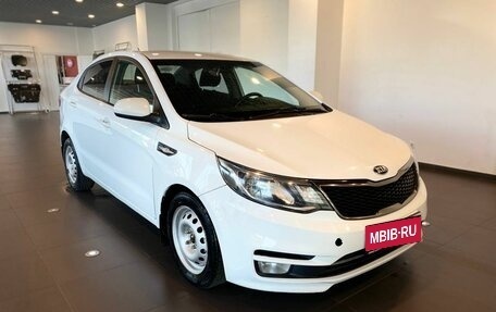 KIA Rio III рестайлинг, 2016 год, 905 000 рублей, 1 фотография