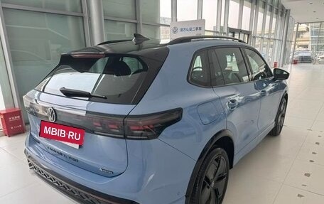 Volkswagen Tiguan, 2024 год, 3 943 000 рублей, 5 фотография