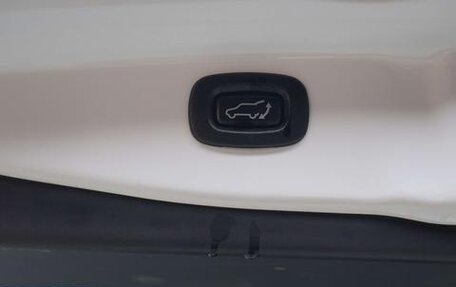 Mitsubishi Outlander III рестайлинг 3, 2021 год, 2 680 000 рублей, 13 фотография