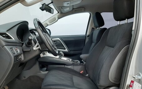 Mitsubishi Pajero Sport III рестайлинг, 2021 год, 3 290 000 рублей, 10 фотография