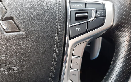 Mitsubishi Pajero Sport III рестайлинг, 2021 год, 3 290 000 рублей, 16 фотография