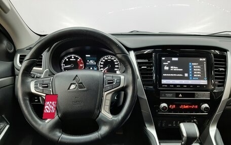 Mitsubishi Pajero Sport III рестайлинг, 2021 год, 3 290 000 рублей, 17 фотография