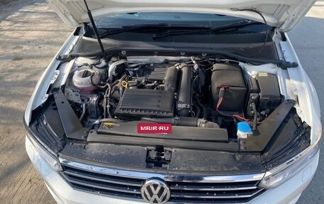 Volkswagen Passat B8 рестайлинг, 2017 год, 1 520 000 рублей, 10 фотография