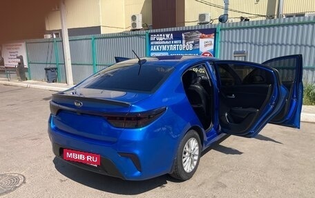 KIA Rio IV, 2018 год, 1 300 000 рублей, 10 фотография