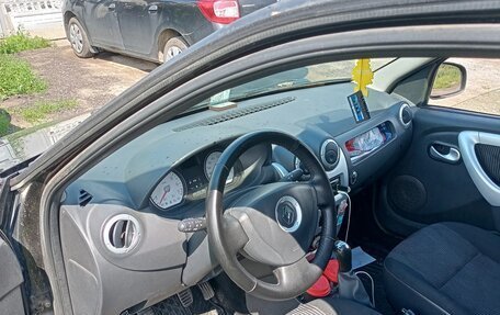 Renault Logan I, 2010 год, 350 000 рублей, 3 фотография