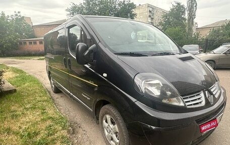 Renault Trafic, 2011 год, 2 400 000 рублей, 4 фотография