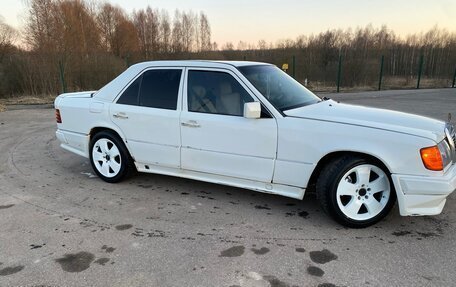Mercedes-Benz W124, 1988 год, 210 000 рублей, 2 фотография