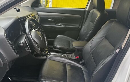 Mitsubishi Outlander III рестайлинг 3, 2012 год, 1 450 000 рублей, 7 фотография