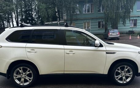 Mitsubishi Outlander III рестайлинг 3, 2012 год, 1 450 000 рублей, 6 фотография