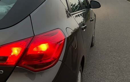 Opel Astra J, 2011 год, 750 000 рублей, 6 фотография