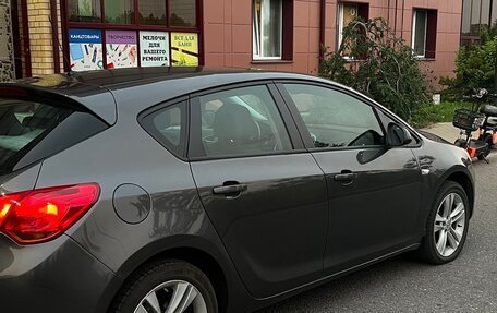 Opel Astra J, 2011 год, 750 000 рублей, 3 фотография