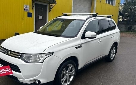 Mitsubishi Outlander III рестайлинг 3, 2012 год, 1 450 000 рублей, 5 фотография