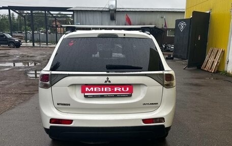 Mitsubishi Outlander III рестайлинг 3, 2012 год, 1 450 000 рублей, 8 фотография