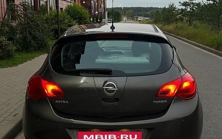 Opel Astra J, 2011 год, 750 000 рублей, 2 фотография
