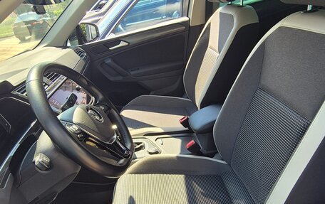 Volkswagen Tiguan II, 2019 год, 2 999 999 рублей, 8 фотография