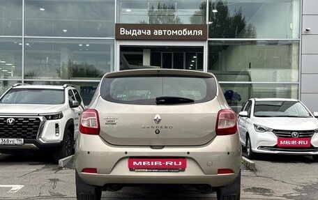 Renault Sandero II рестайлинг, 2014 год, 650 000 рублей, 4 фотография