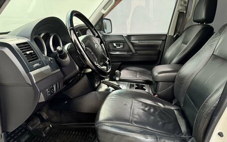 Mitsubishi Pajero IV, 2011 год, 1 900 000 рублей, 10 фотография