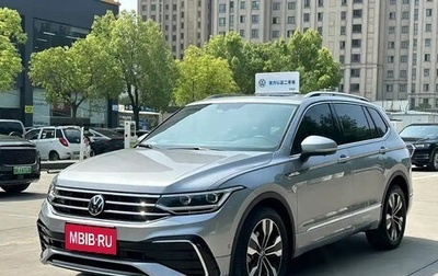 Volkswagen Tiguan II, 2021 год, 2 275 000 рублей, 1 фотография