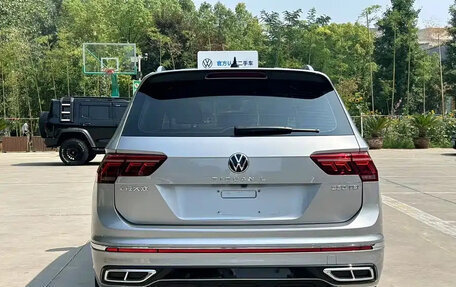 Volkswagen Tiguan II, 2021 год, 2 275 000 рублей, 5 фотография