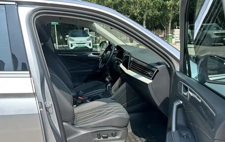 Volkswagen Tiguan II, 2021 год, 2 275 000 рублей, 9 фотография