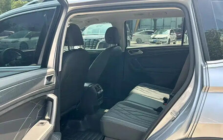 Volkswagen Tiguan II, 2021 год, 2 275 000 рублей, 7 фотография
