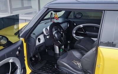 MINI Hatch, 2004 год, 800 000 рублей, 1 фотография
