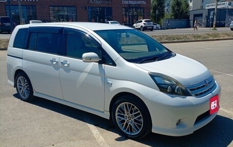 Toyota ISis I, 2010 год, 1 450 000 рублей, 1 фотография