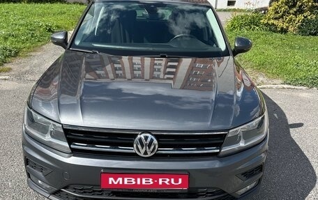 Volkswagen Tiguan II, 2019 год, 2 350 000 рублей, 1 фотография