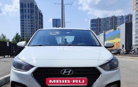 Hyundai Solaris II рестайлинг, 2018 год, 950 000 рублей, 14 фотография