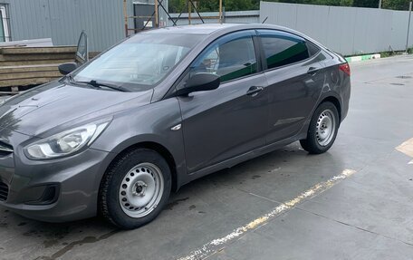 Hyundai Solaris II рестайлинг, 2011 год, 615 000 рублей, 8 фотография