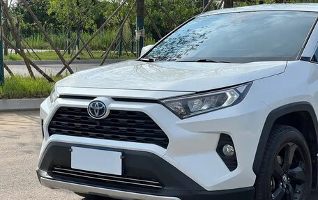 Toyota RAV4, 2021 год, 2 075 000 рублей, 22 фотография