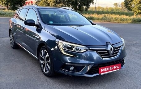 Renault Megane IV, 2017 год, 1 500 000 рублей, 2 фотография
