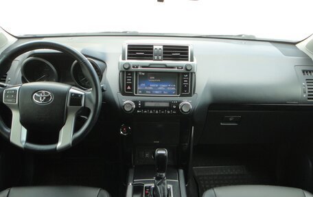 Toyota Land Cruiser Prado 150 рестайлинг 2, 2017 год, 3 870 000 рублей, 13 фотография