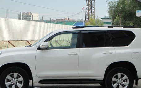 Toyota Land Cruiser Prado 150 рестайлинг 2, 2017 год, 3 870 000 рублей, 6 фотография