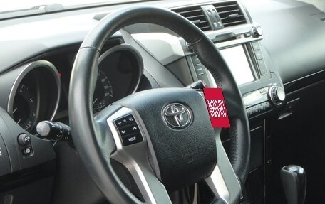 Toyota Land Cruiser Prado 150 рестайлинг 2, 2017 год, 3 870 000 рублей, 12 фотография