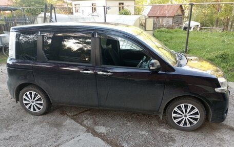 Toyota Sienta II, 2015 год, 979 000 рублей, 3 фотография