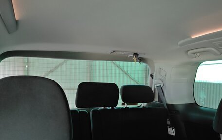 Toyota Vellfire I, 2011 год, 1 200 000 рублей, 14 фотография