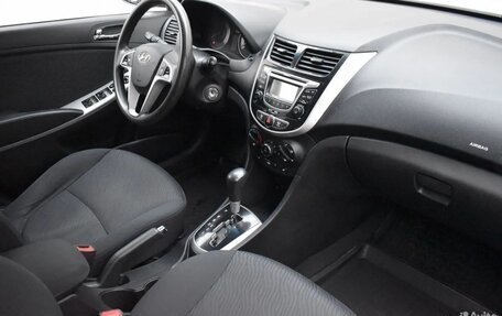 Hyundai Solaris II рестайлинг, 2011 год, 575 000 рублей, 5 фотография