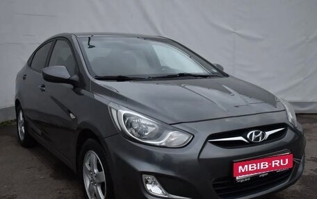 Hyundai Solaris II рестайлинг, 2011 год, 575 000 рублей, 11 фотография
